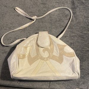 Vintage fifth avenue white purse